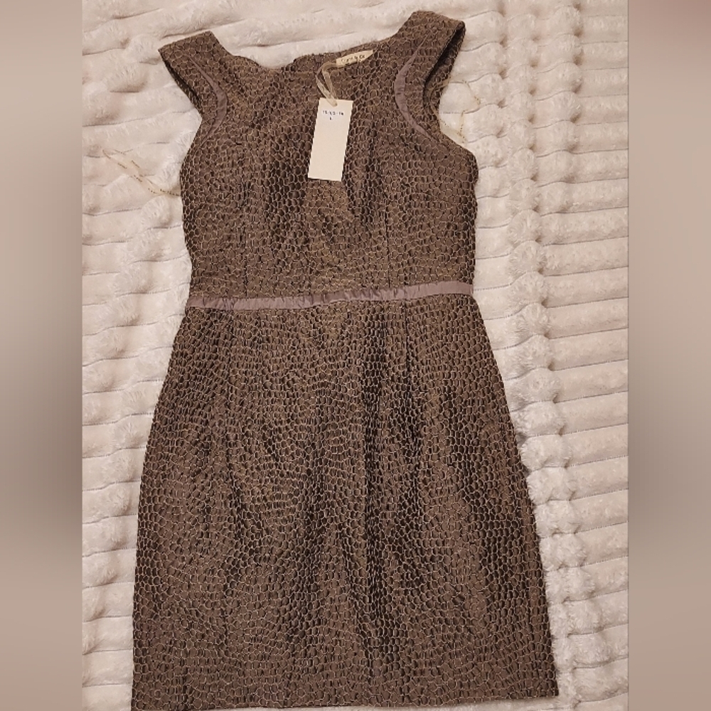 Elegant Textured Brown Dress - Picture 1 of 6
